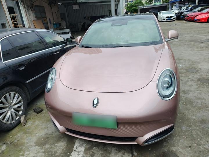 2022 555km Premium photo 2