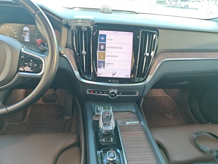 S60 2022 B4 Luxury photo 5