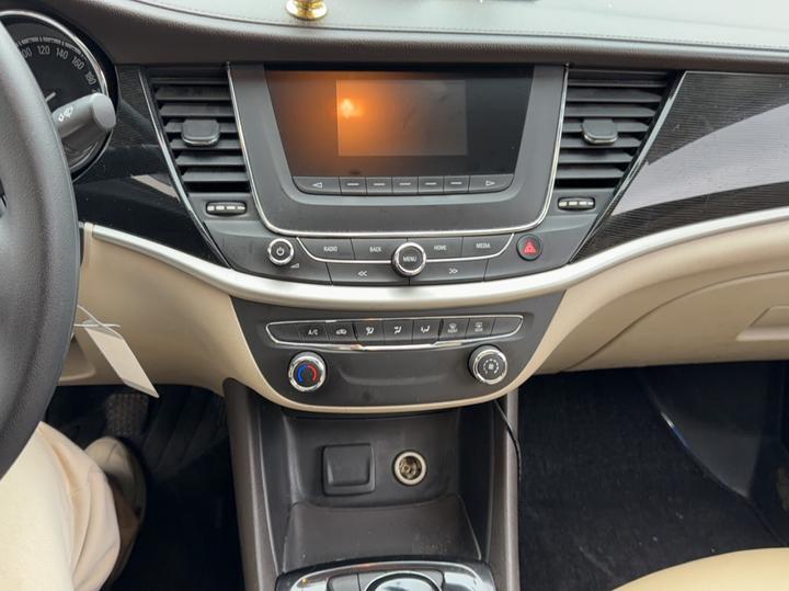 Verano 2015 Sedan 15S MT Progressive photo 8