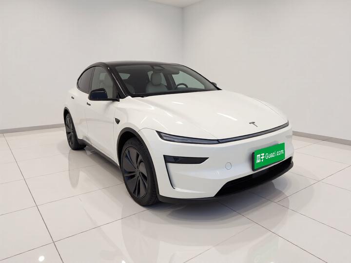 Model Y 2026 RWD photo 3