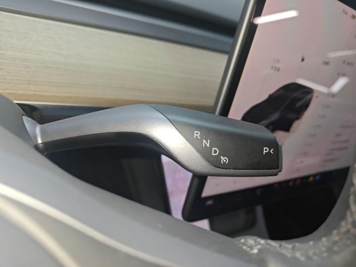 Model Y 2022 Facelift RWD photo 8