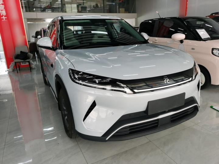 Yuan UP 2025 ADAS 401KM photo 3