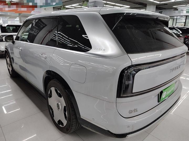 9X 2025 Ultra 70kWh 6-Seater photo 4