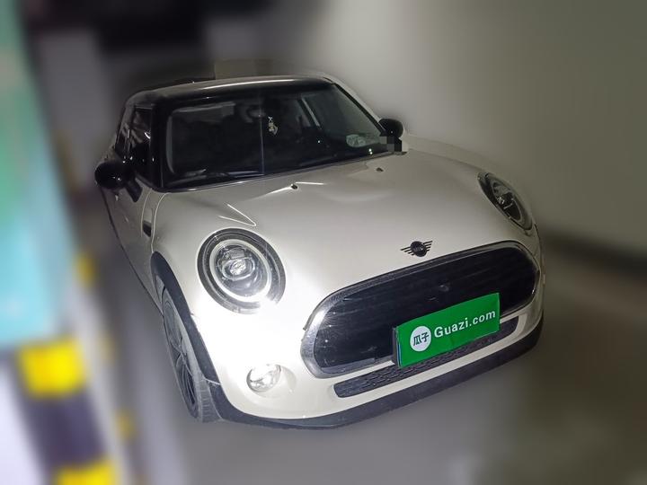 2019 1.5T COOPER 5-Door photo 3