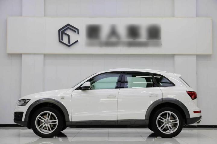 Q5 2017 Plus 40 TFSI Tech photo 4