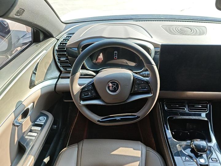 Han 2021 EV Standard Range Luxury photo 6