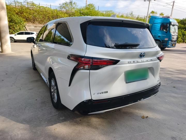Sienna 2021 2.5L Hybrid Luxury photo 4