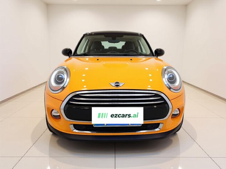 2016 1.5T COOPER 5-Door photo 2