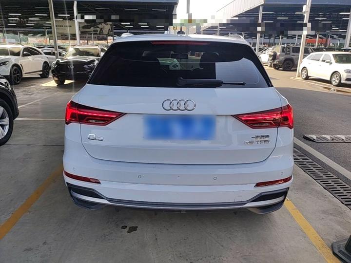 Q3 2023 35 TFSI Progressive Dynamic 1.5T photo 3