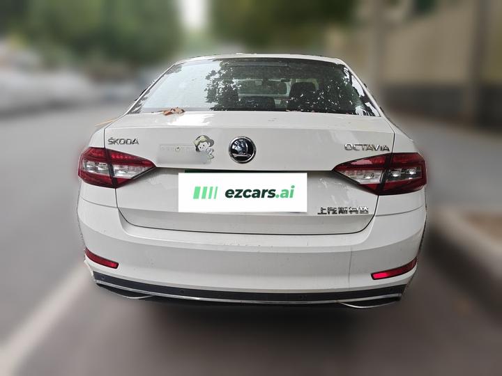 Octavia 2018 1.6L AT Luxury photo 3