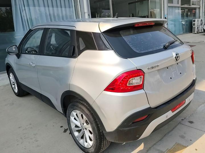 Zhonghua V3 2016 1.5L AT Elite photo 4