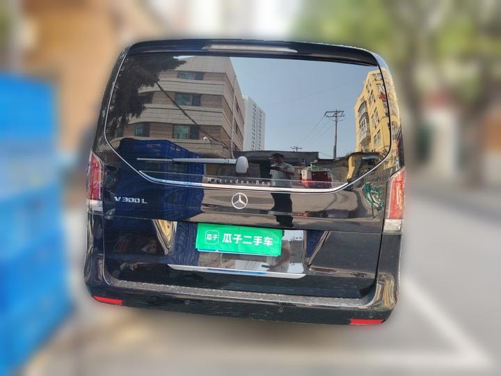 V-Class 2024 V 300 L Long Wheelbase Premium photo 5