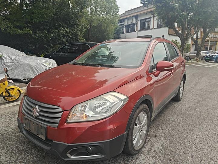 2015 1.6L CVT RWD Progressive