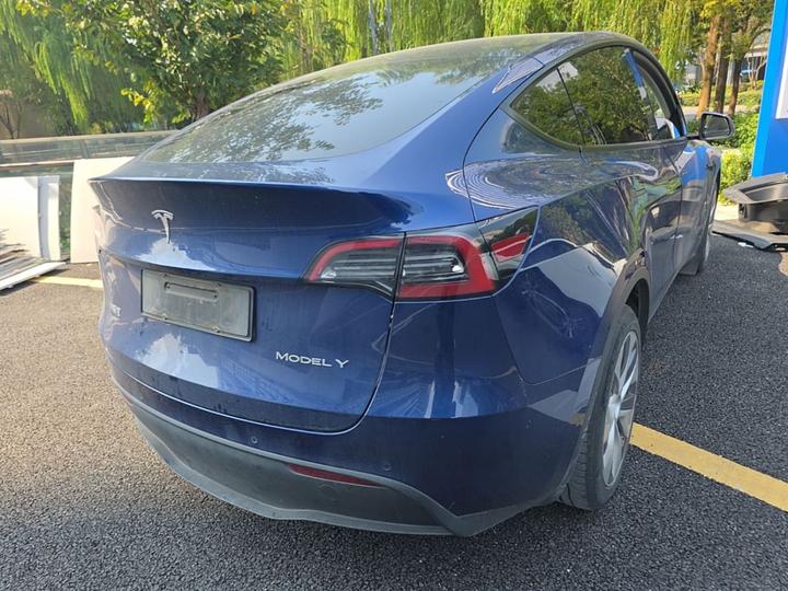 Model Y 2022 Long Range AWD photo 7