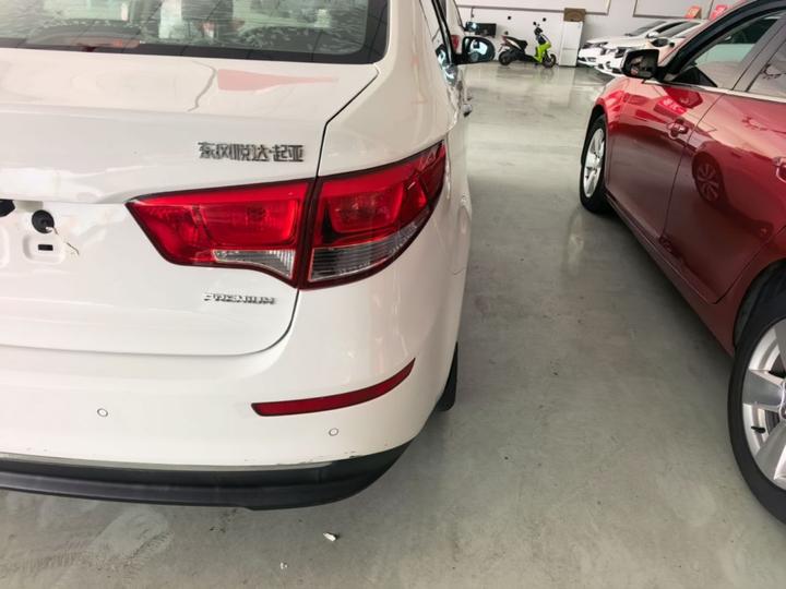 K2 2015 Sedan 1.6L AT Premium photo 7