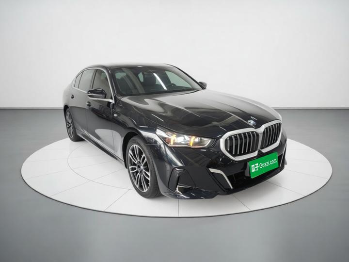 5 Series 2024 525Li M Sport Package photo 3