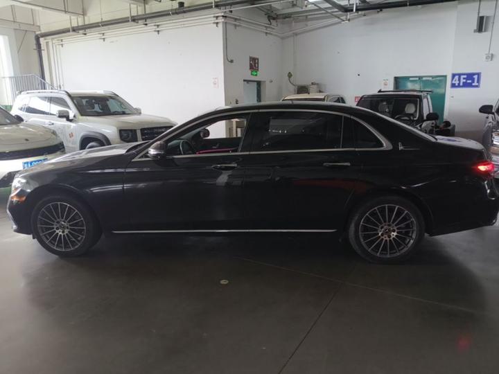 E-Class 2023 Facelift E 260 L photo 4