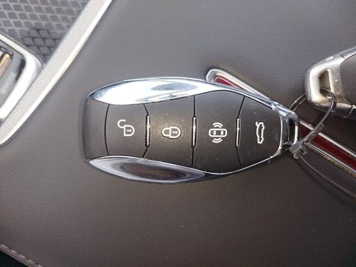 HS3 PHEV 2025 117km photo 8