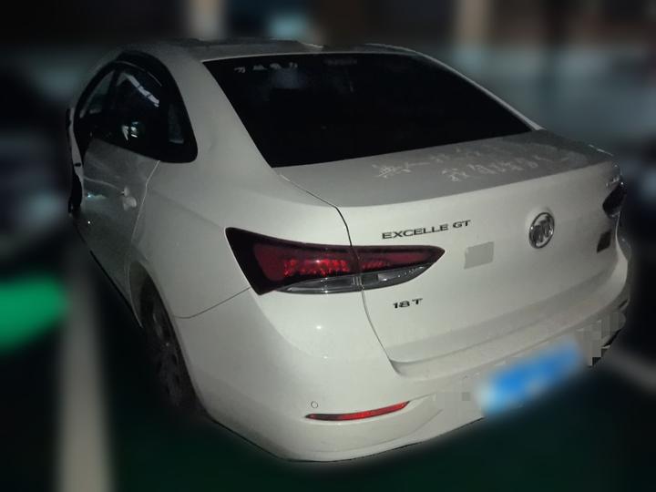 Excelle 2019 18T AT Elite China VI photo 4