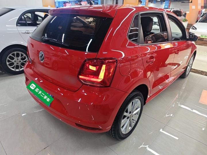 Polo 2016 1.6L AT Comfort photo 6