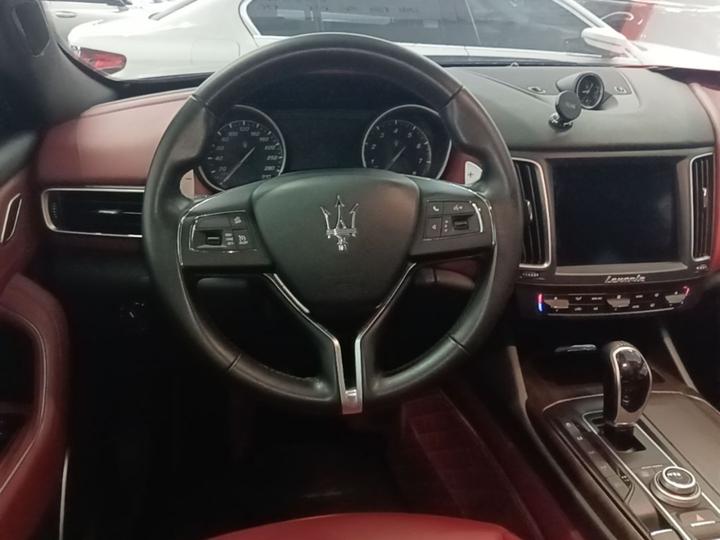 Levante 2016 3.0T Standard photo 6