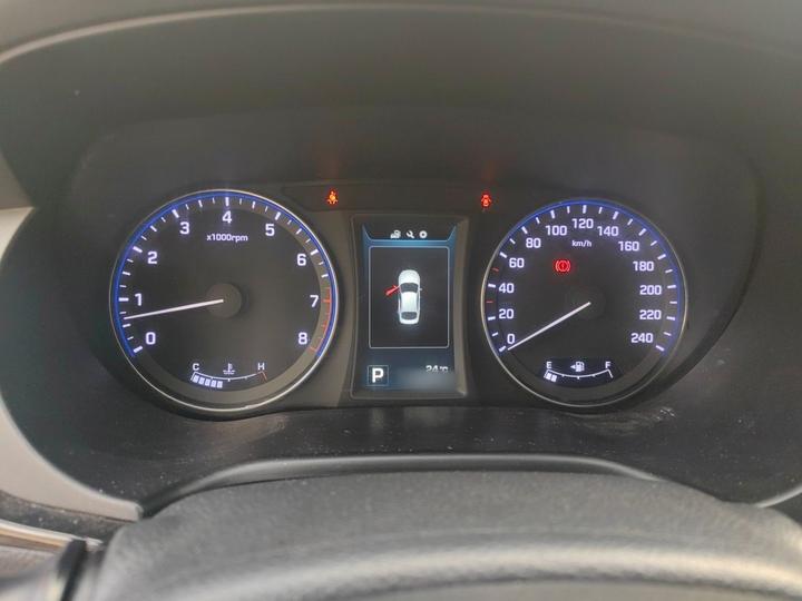 Mistra 2014 1.8L AT Premium DLX photo 4