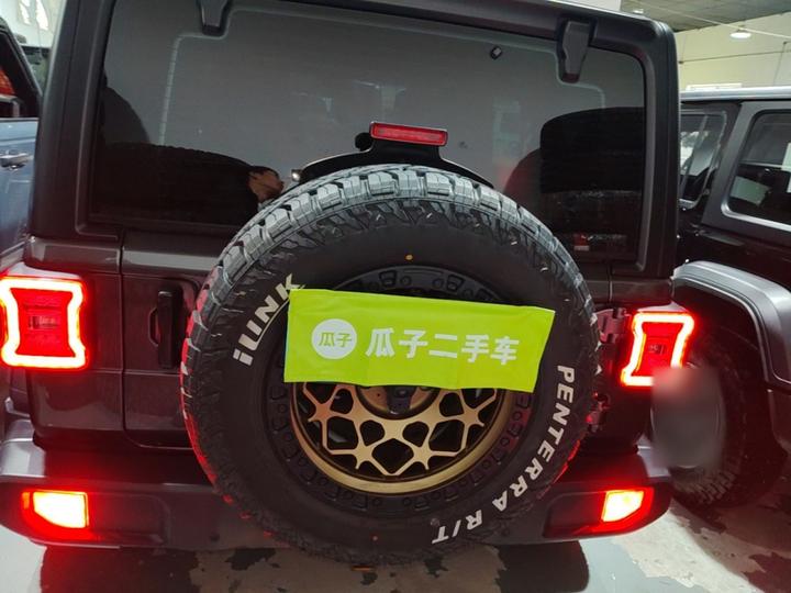 Wrangler 2024 2.0T 4-Door photo 3