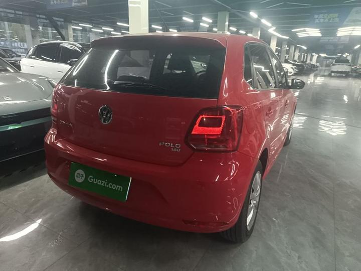 Polo 2016 1.6L AT Comfort photo 6