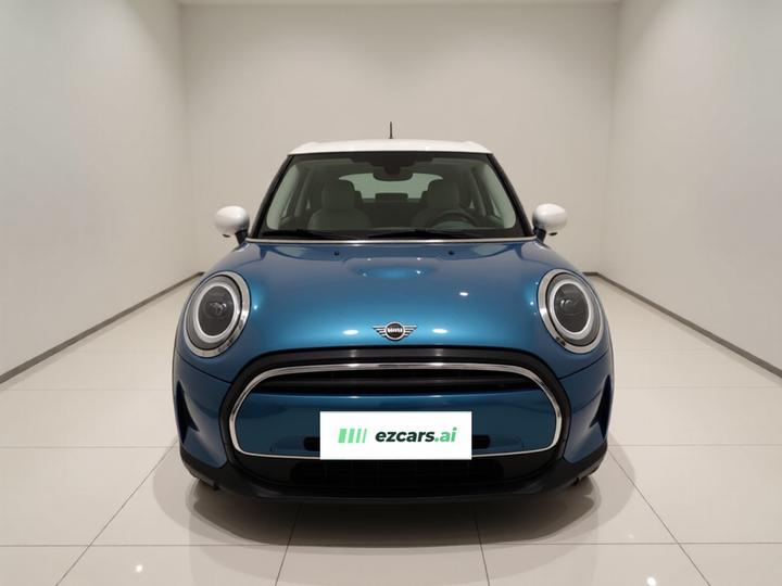 2022 1.5T COOPER Classic 5-Door photo 2