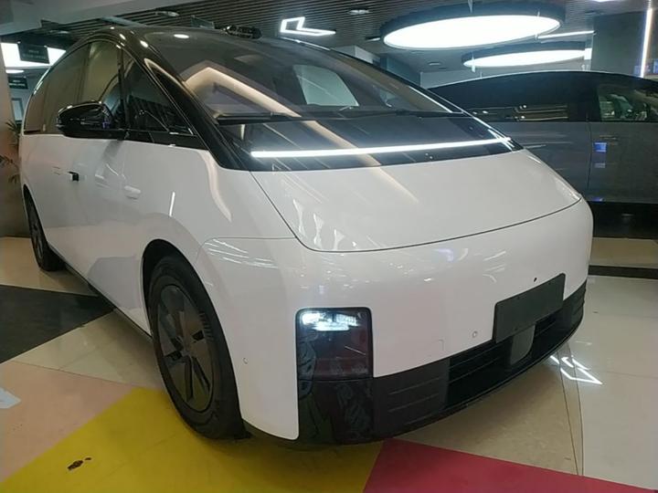 Li MEGA 2025 Ultra Smart Refresh Edition photo 3