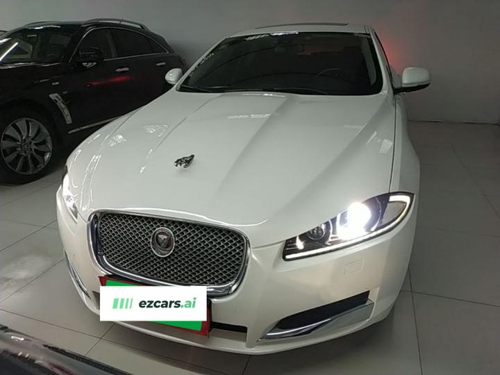 XF 2015 XF 2.0T 80 Collection Luxury photo 2
