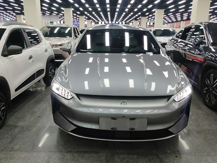 Qin PLUS 2023 Champion EV 420KM photo 2
