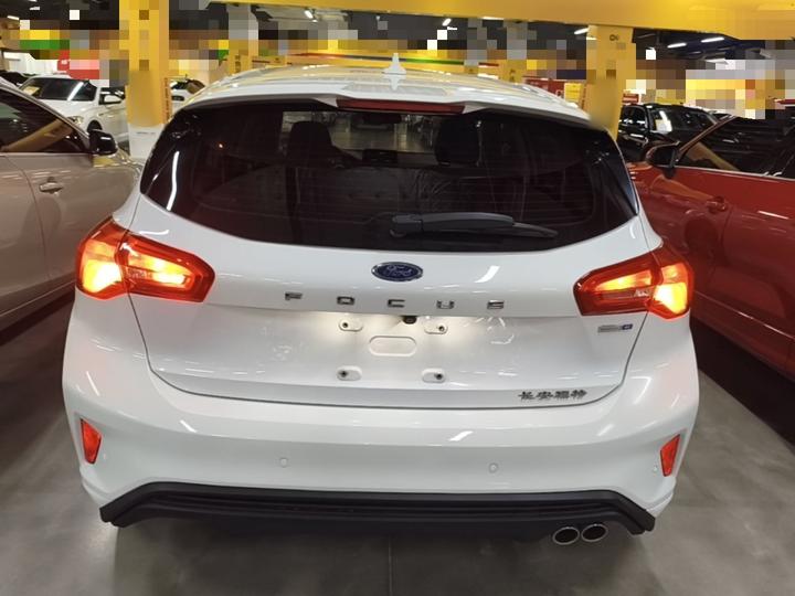 Focus 2020 Hatchback EcoBoost 180 AT photo 3