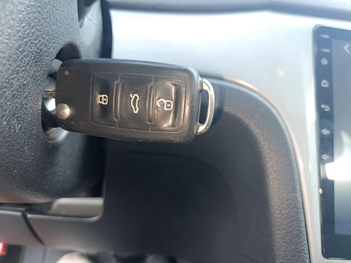 Lavida 2013 Facelift Classic 1.6L AT photo 8