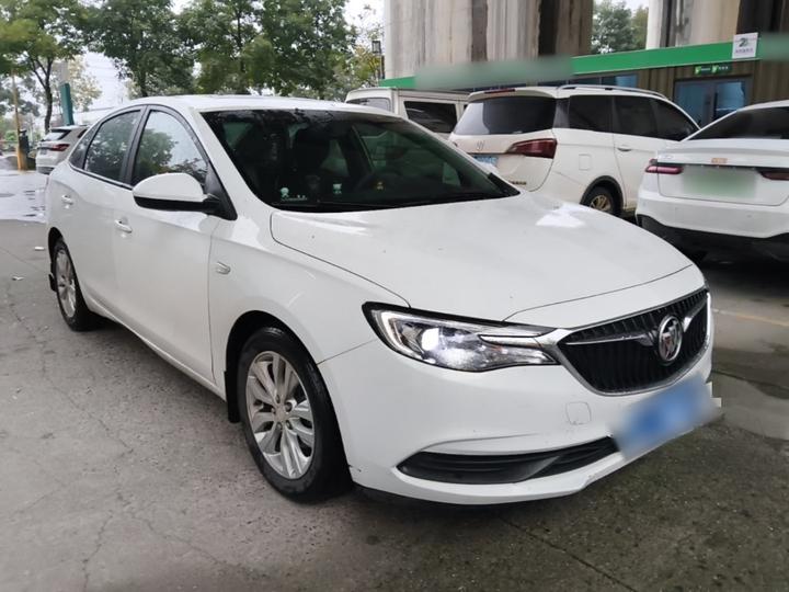 Excelle 2021 Facelift Classic 1.5L AT Elite photo 3