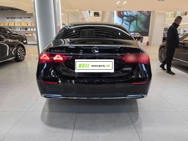 E-Class EV 2024 E 350 e L PHEV photo 5