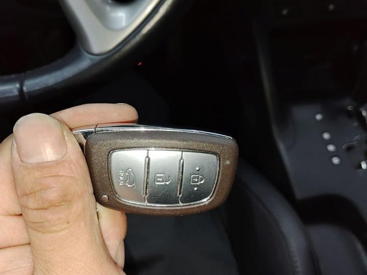ix35 2013 2.0L AT RWD Smart GLS IV photo 8