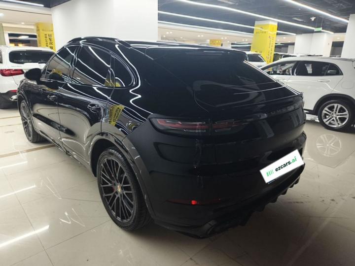 2019 Cayenne Coupé 3.0T photo 4