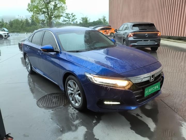 Accord 2018 260TURBO Elite China VI photo 3