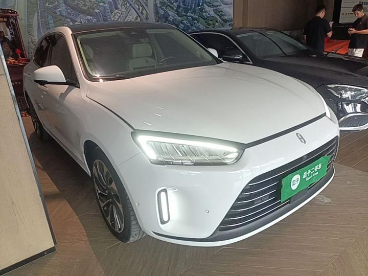 HIMA AITO M5 2022 EREV AWD Flagship photo 3