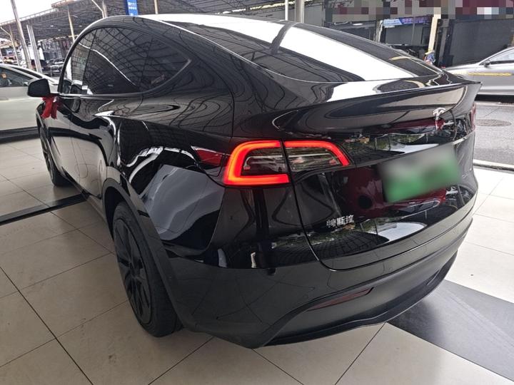 Model Y 2022 Facelift RWD photo 4