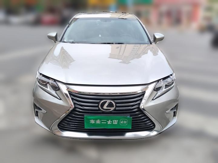ES 2015 200 Elite photo 2