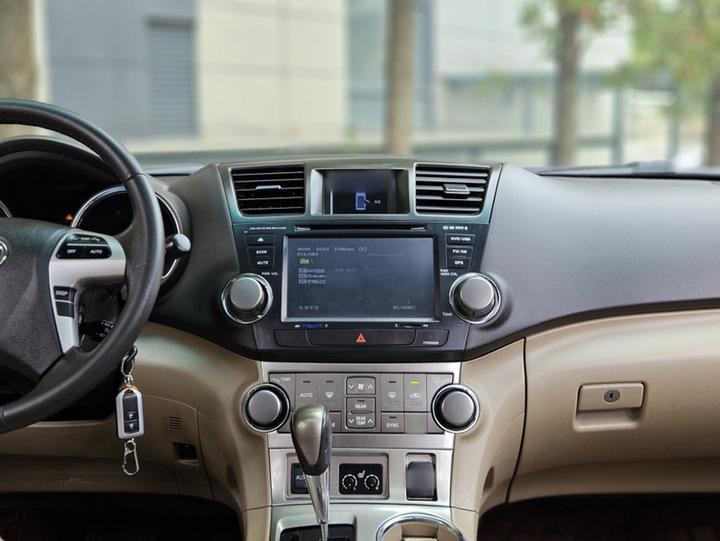 Highlander 2012 2.7L RWD 7-Seater Luxury photo 3