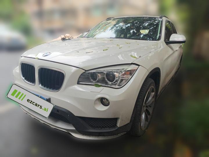 X1 2015 sDrive18i Leading