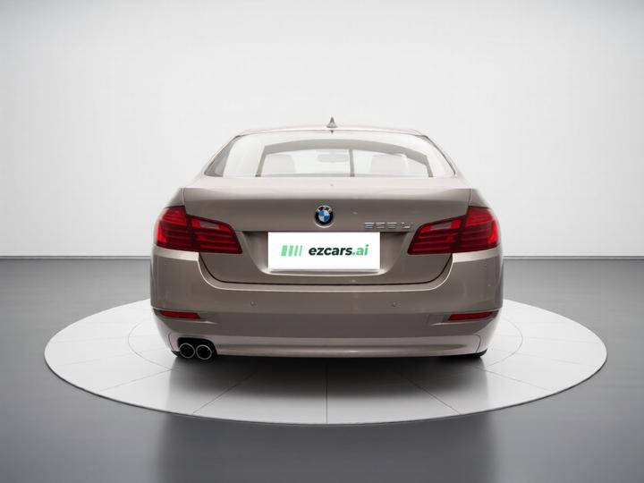 5 Series 2017 525Li Leading photo 5