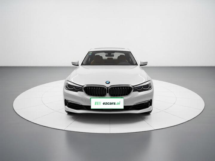 5 Series 2018 528Li Special photo 2