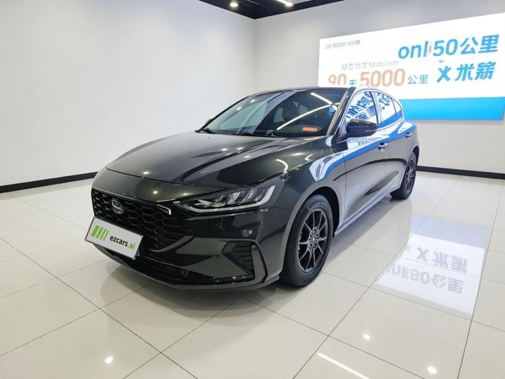 Focus 2022 Hatchback EcoBoost 180 AT