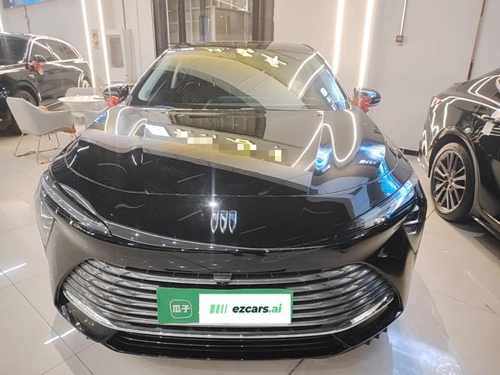 LaCrosse 2023 Facelift 25T photo 2