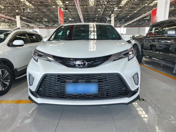 Granvia 2026 2.5L Hybrid Comfort photo 2