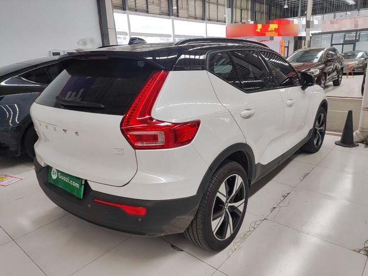 XC40 EV 2022 AWD Performance photo 6